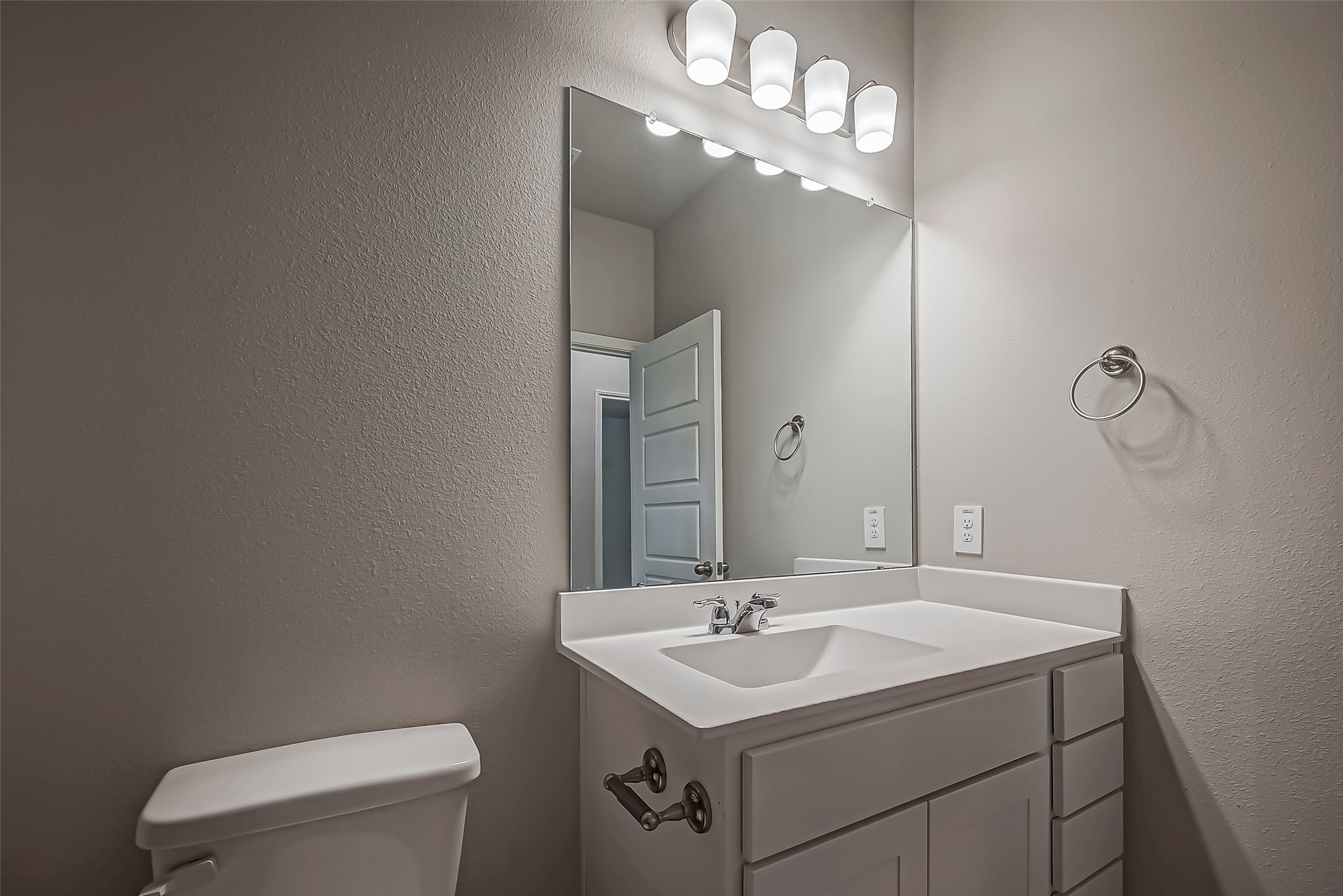 2216 Port Jackson Property Photo 40