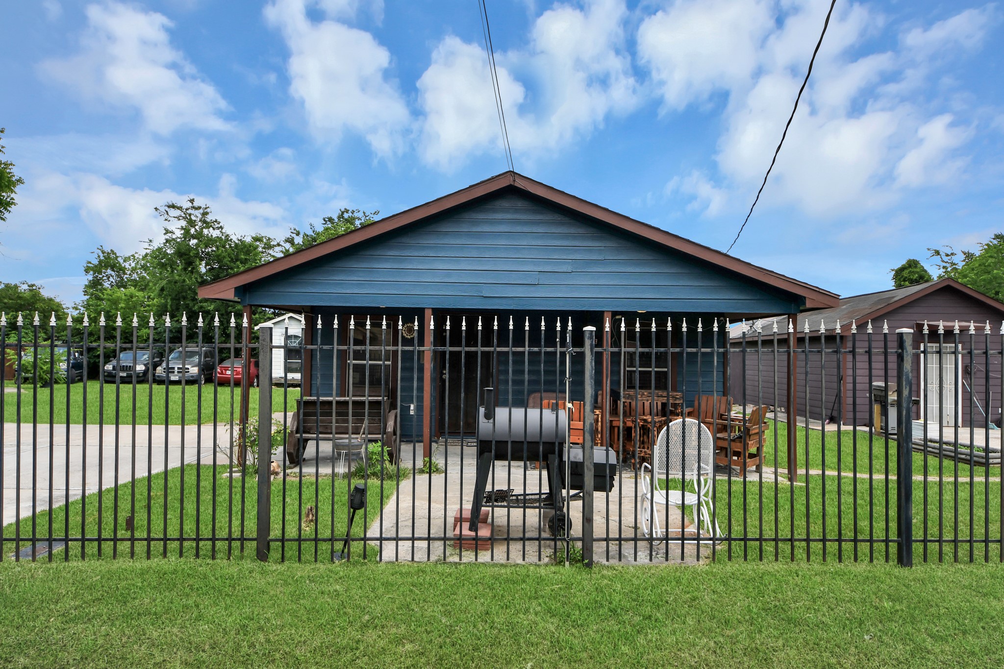8227 Chadwick Street Property Photo 1