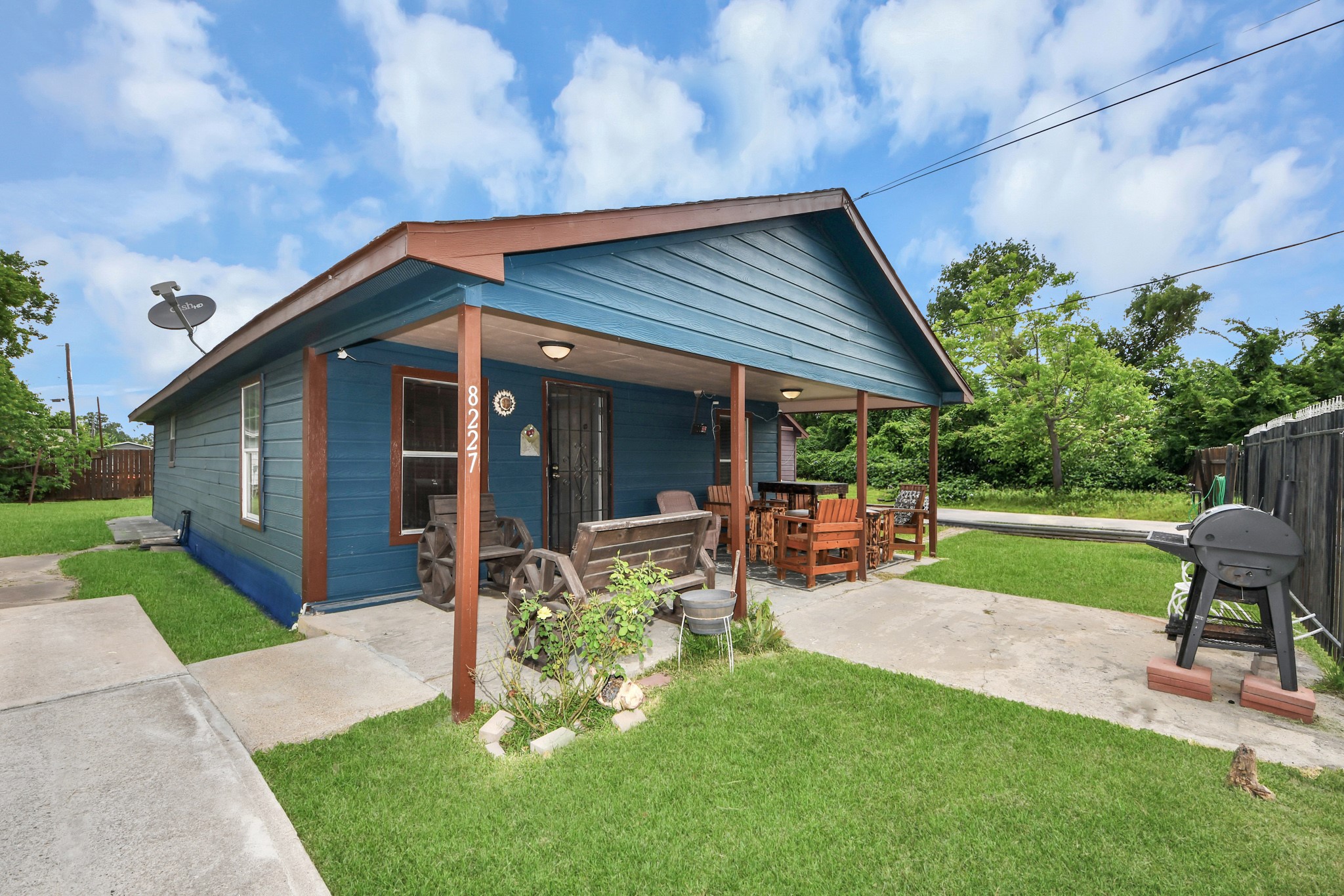 8227 Chadwick Street Property Photo 11