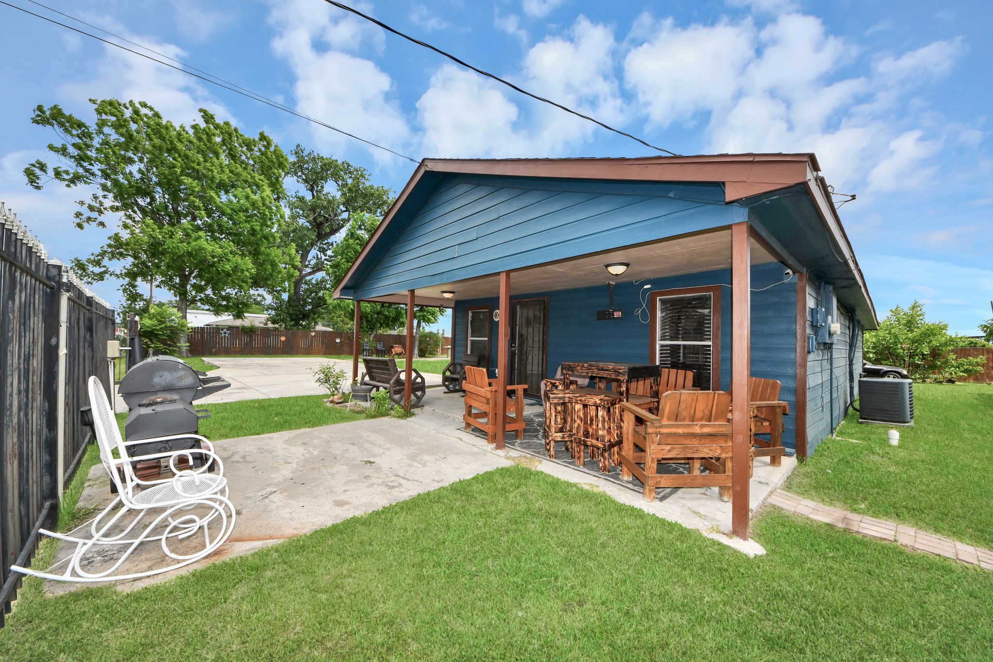 8227 Chadwick Street Property Photo 13