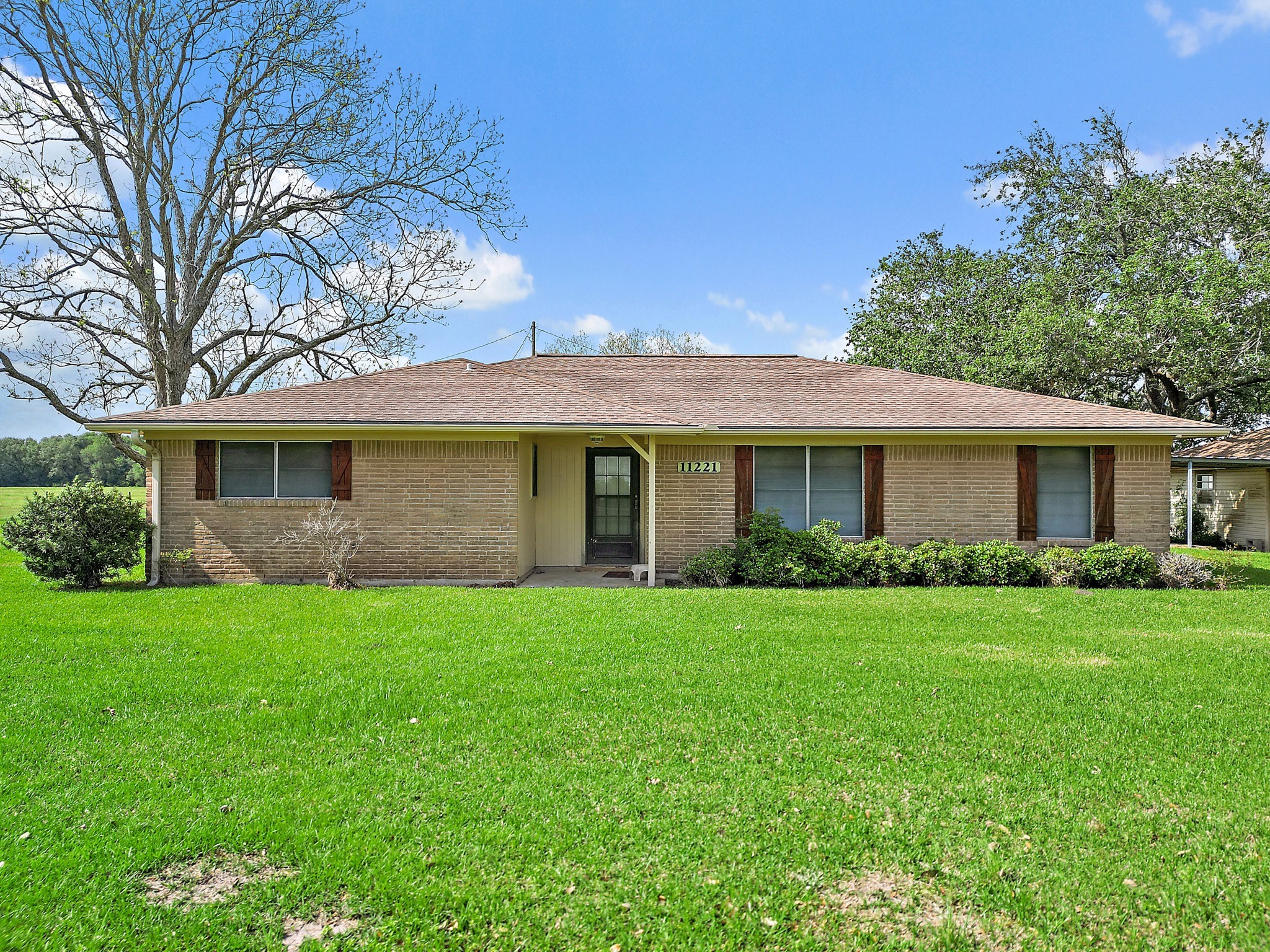 11221 State Highway 65 Property Photo 1