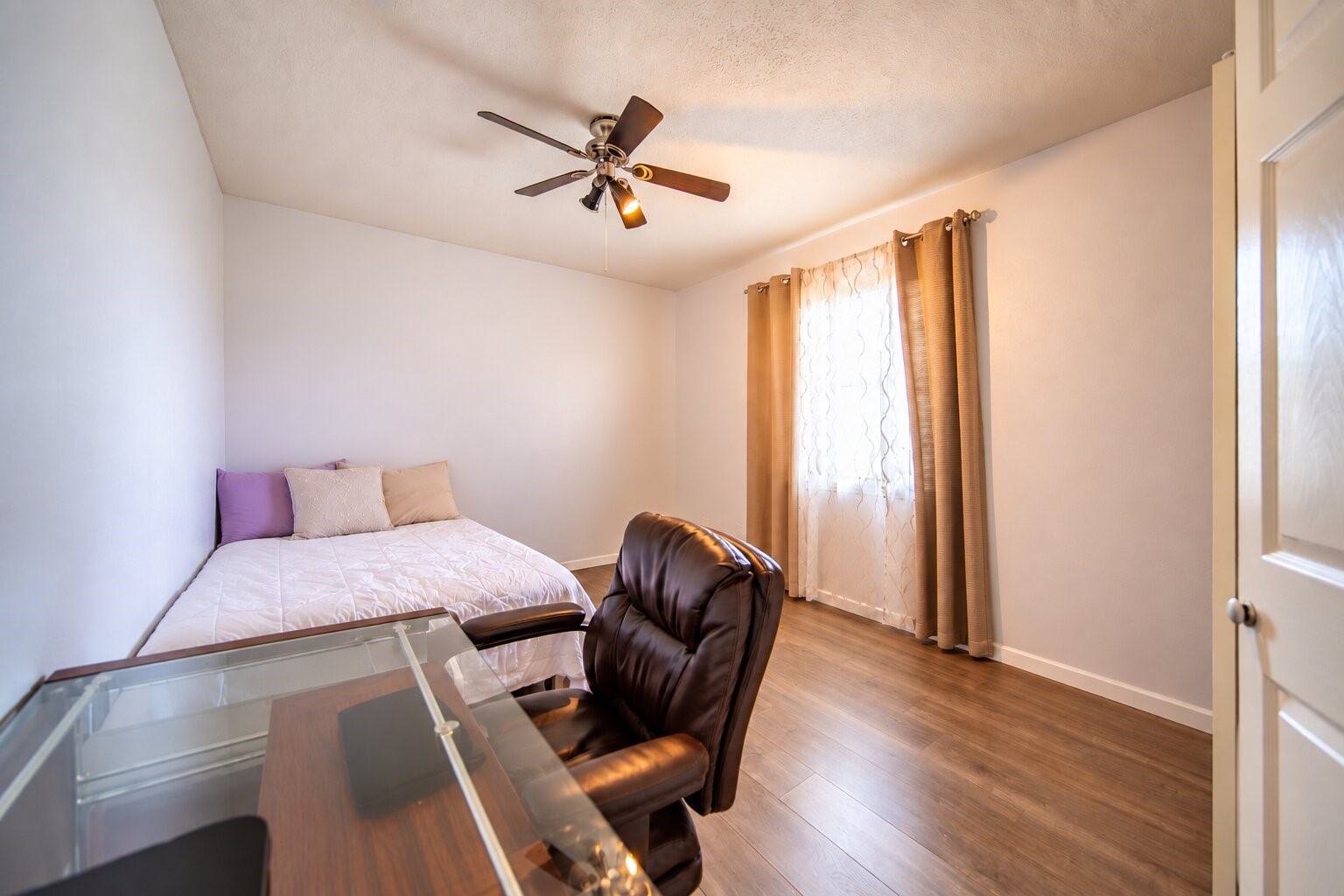 10550 Towneview Drive Property Photo 9
