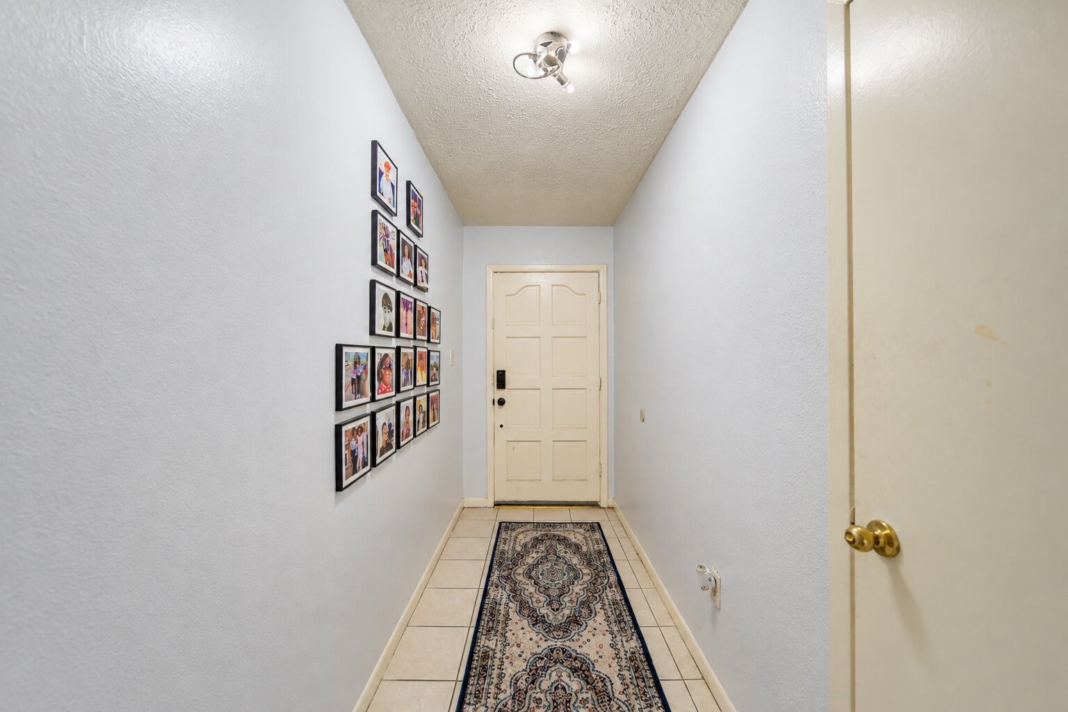 10550 Towneview Drive Property Photo 17