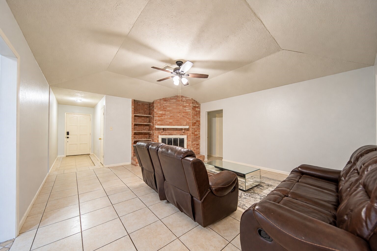 10550 Towneview Drive Property Photo 19