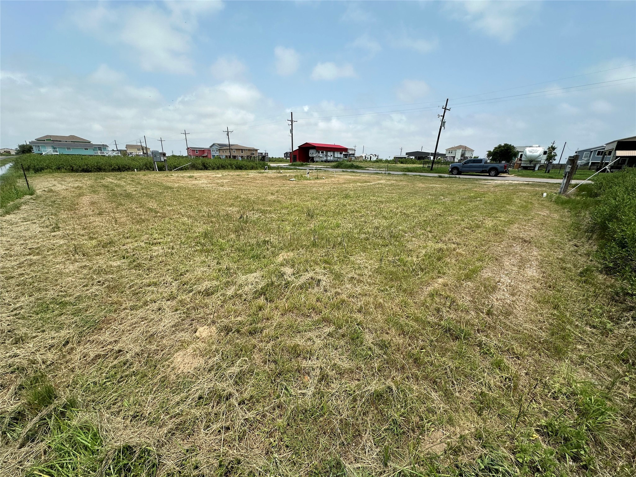 1215 W Canal Property Photo 4