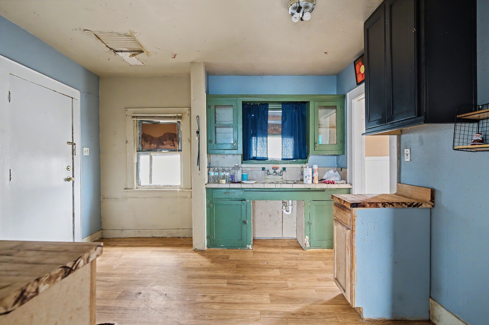 1222 Genova Street Property Photo 9
