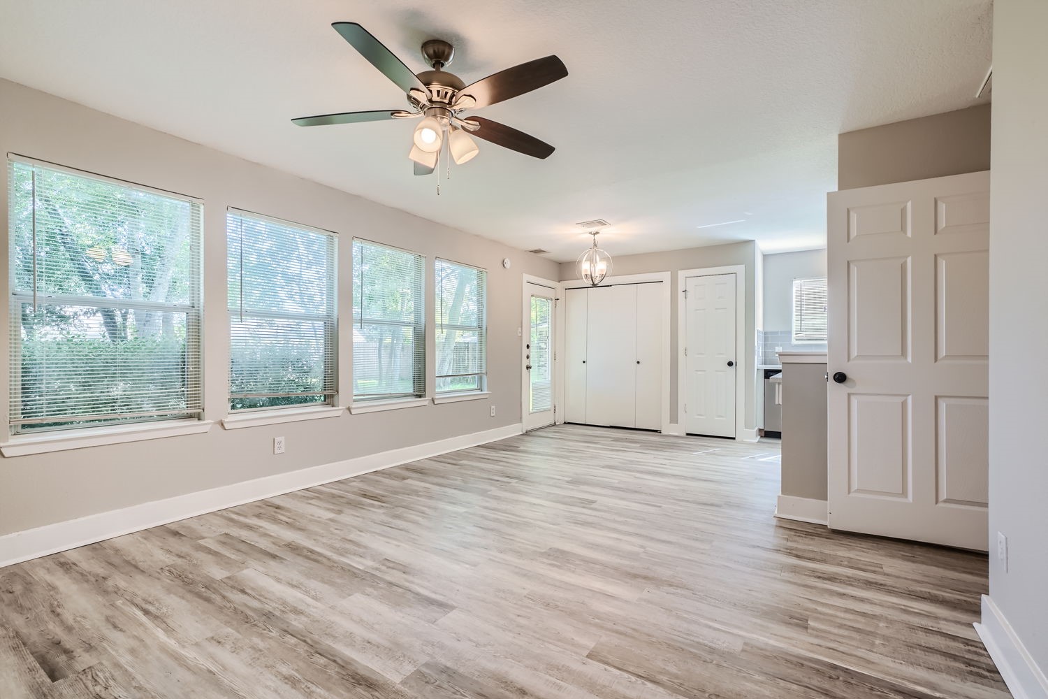 17507 S Compass Rose Circle Property Photo 8
