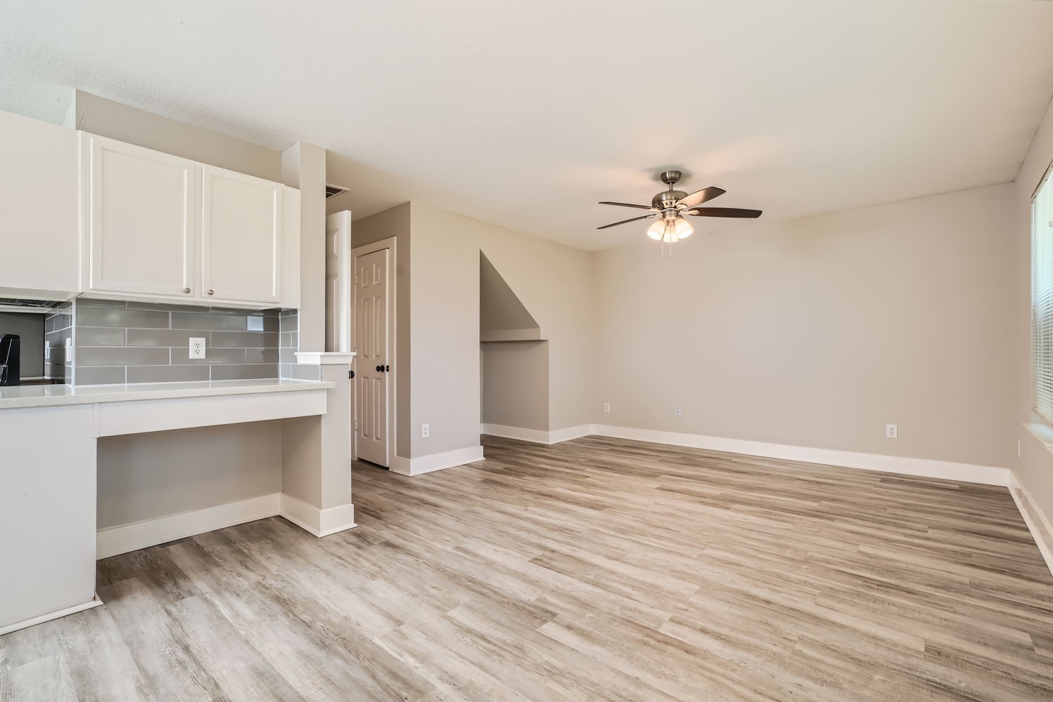 17507 S Compass Rose Circle Property Photo 9
