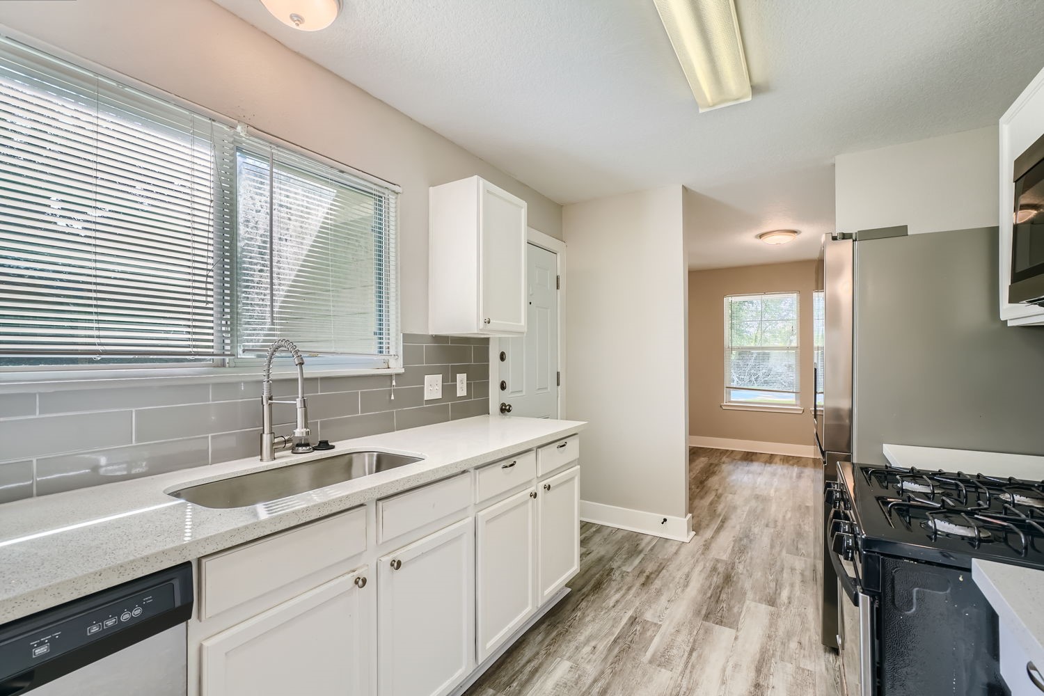 17507 S Compass Rose Circle Property Photo 10