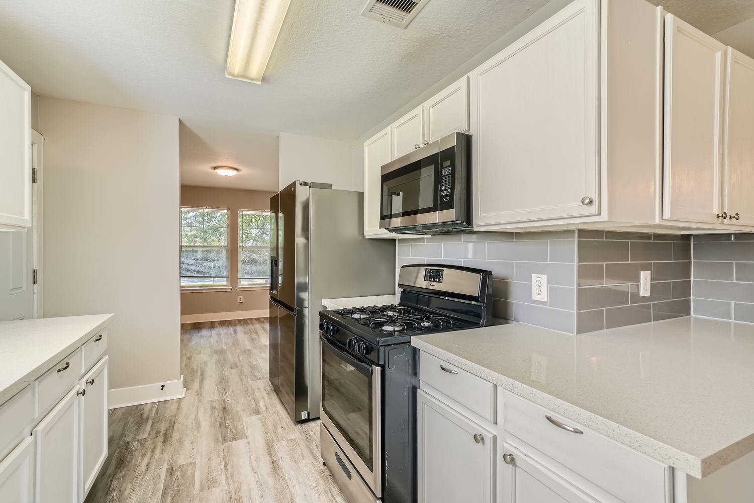 17507 S Compass Rose Circle Property Photo 11