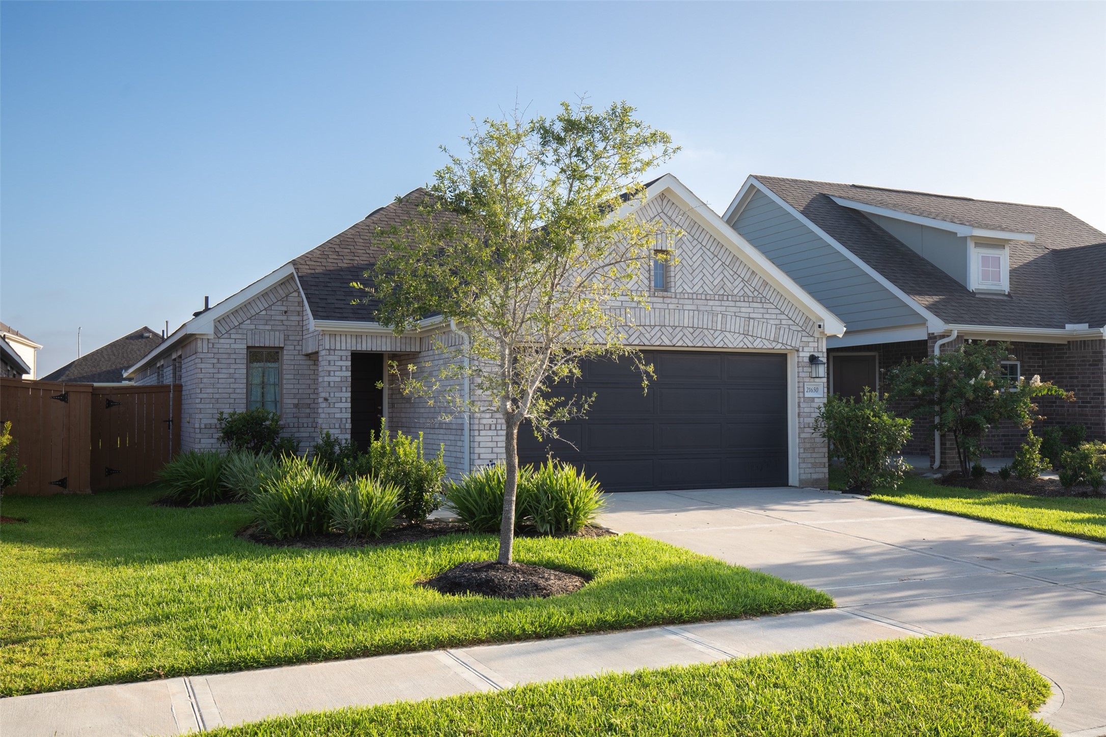 21650 Sandy Dune Drive Property Photo 2