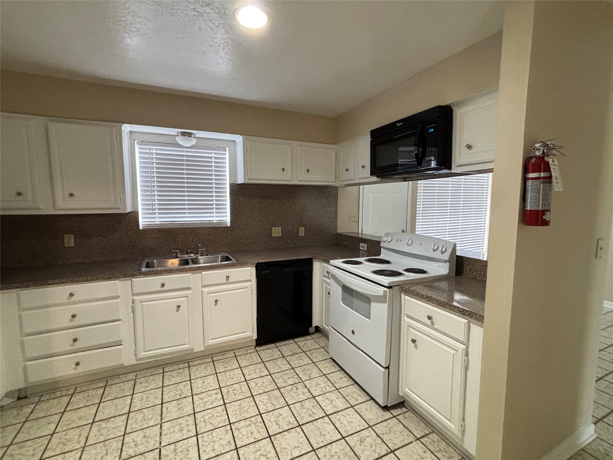 3416 Avenue P Property Photo 7