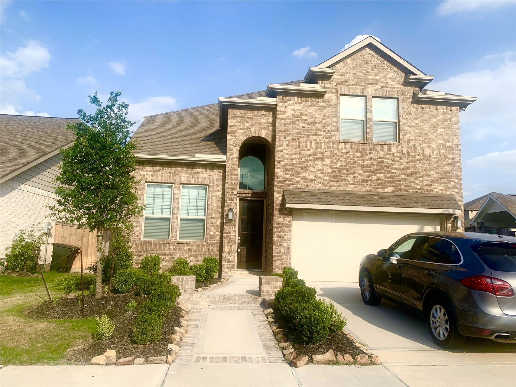 16018 Muster Oak Drive Property Photo 1