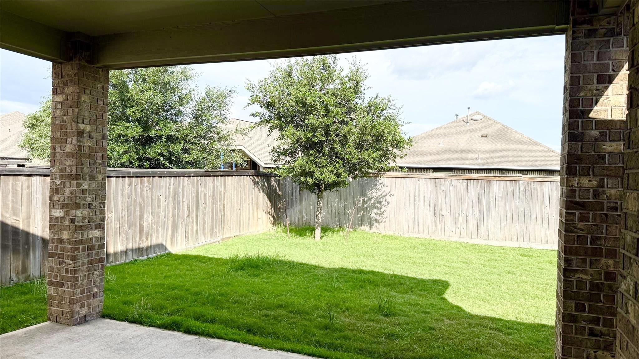 16018 Muster Oak Drive Property Photo 10