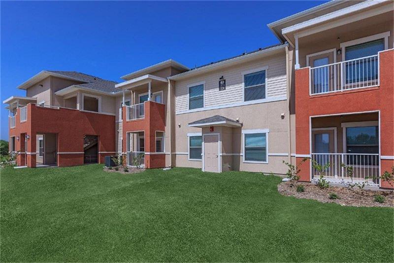 320 S Stewart Boulevard 100 Property Photo 1