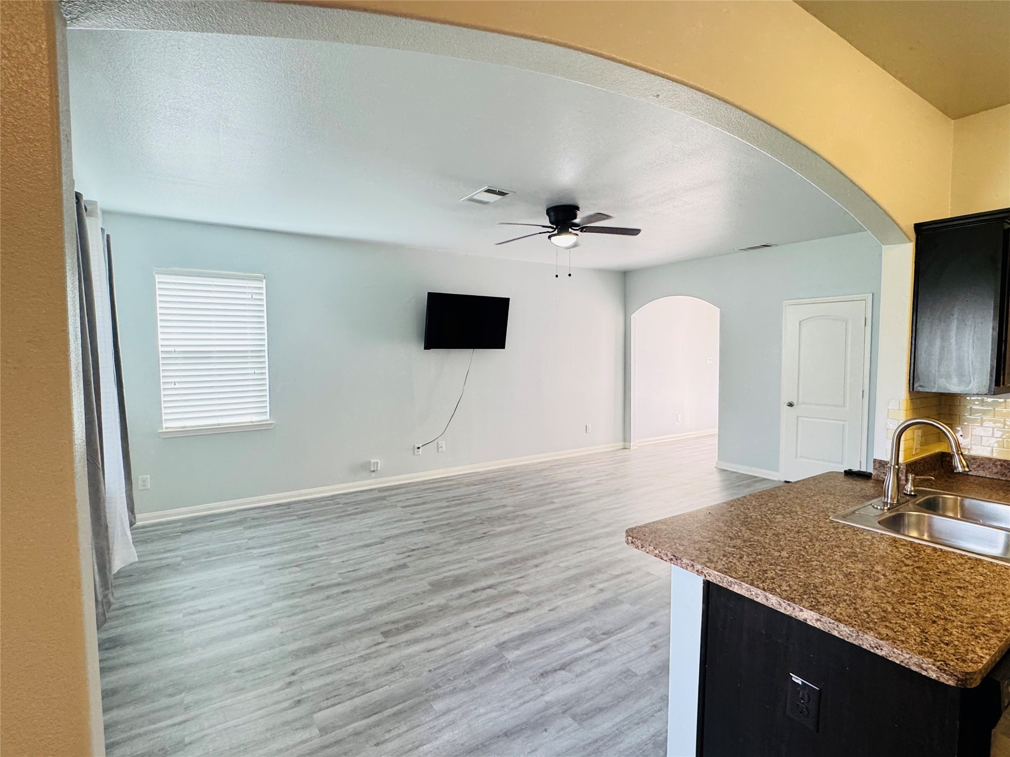 2050 Wilde Elm Drive Property Photo 6