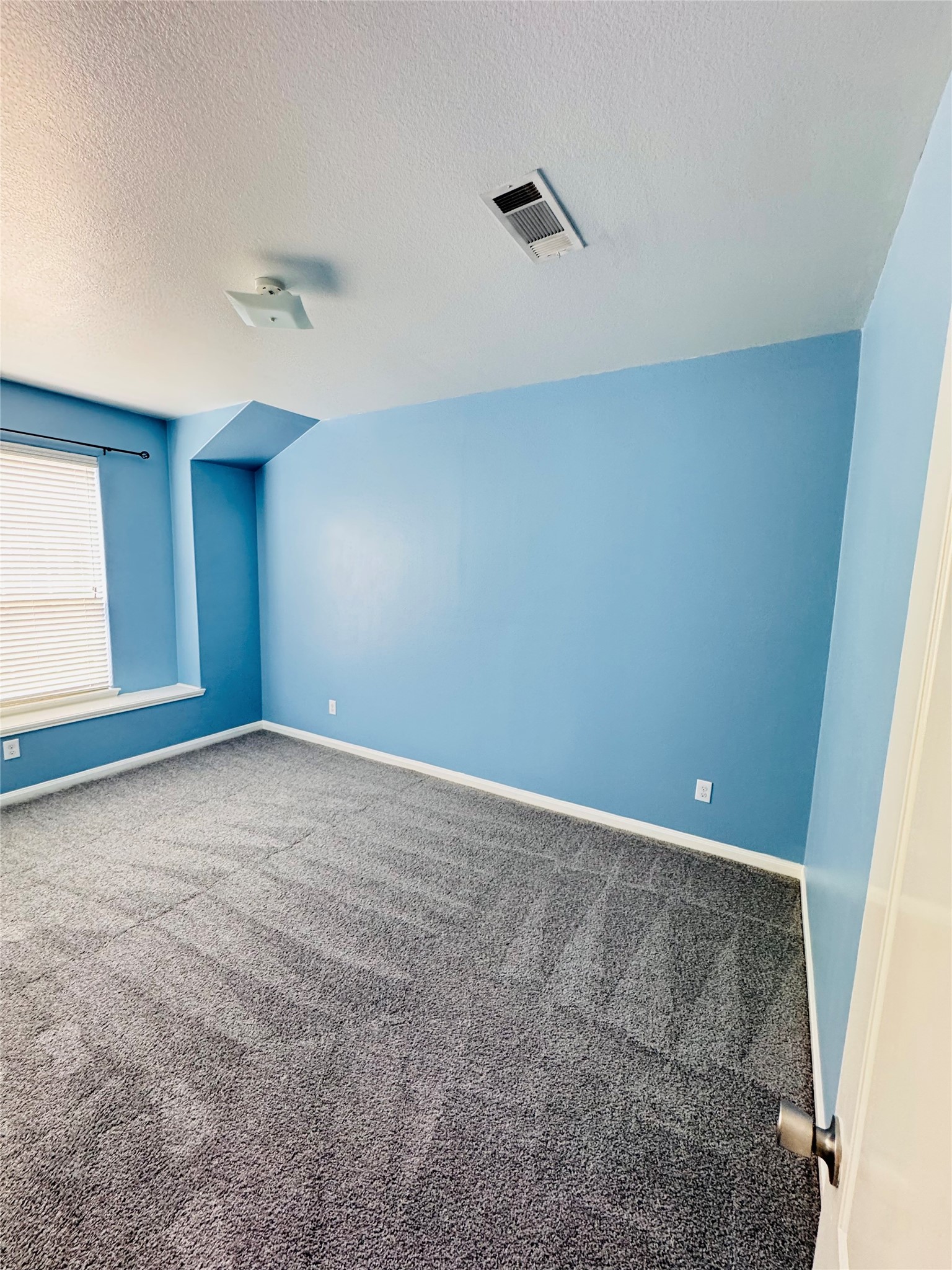 2050 Wilde Elm Drive Property Photo 15