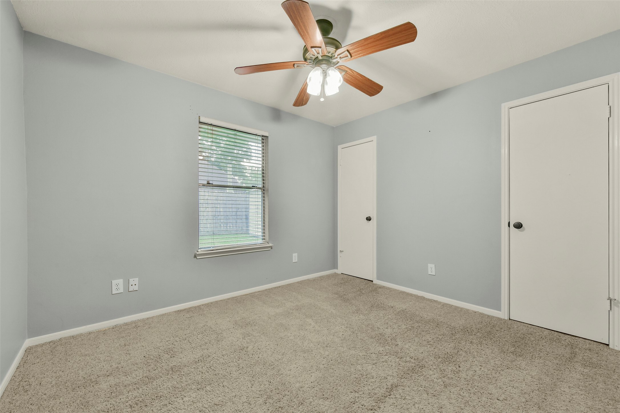 2910 Queen Victoria Street Property Photo 13