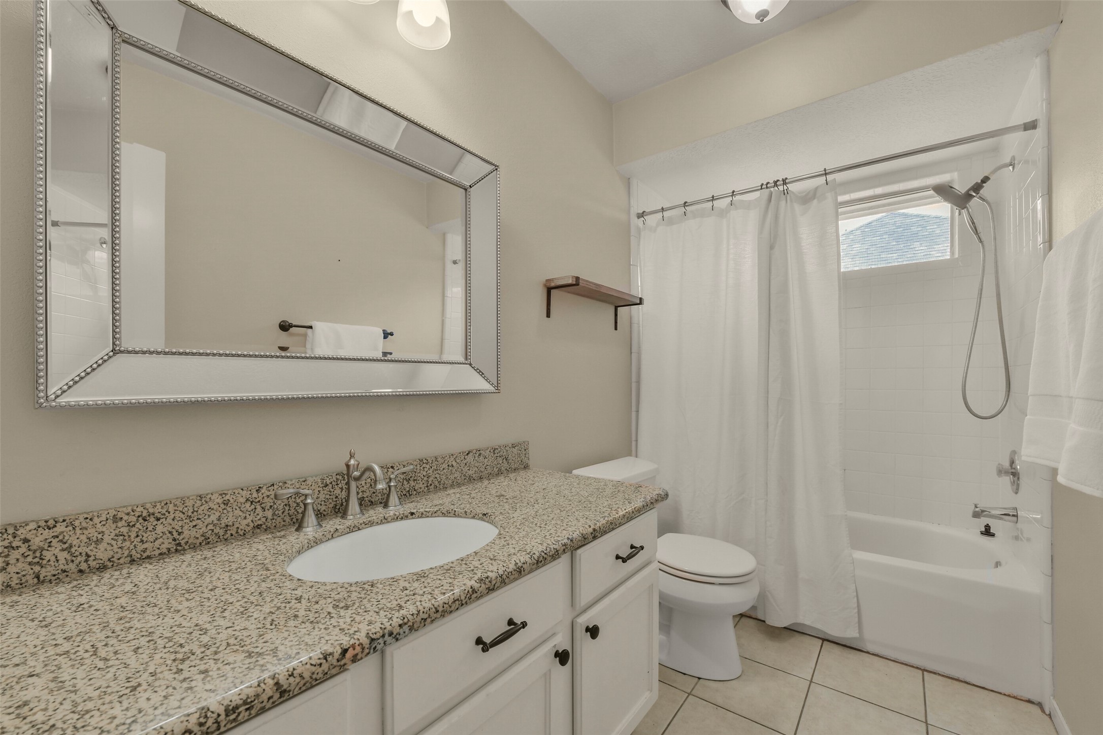 2910 Queen Victoria Street Property Photo 15