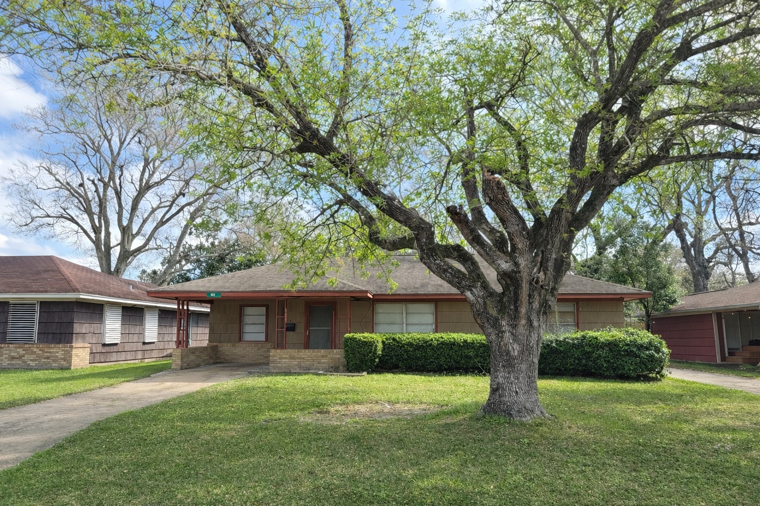 1413 Brazos Avenue