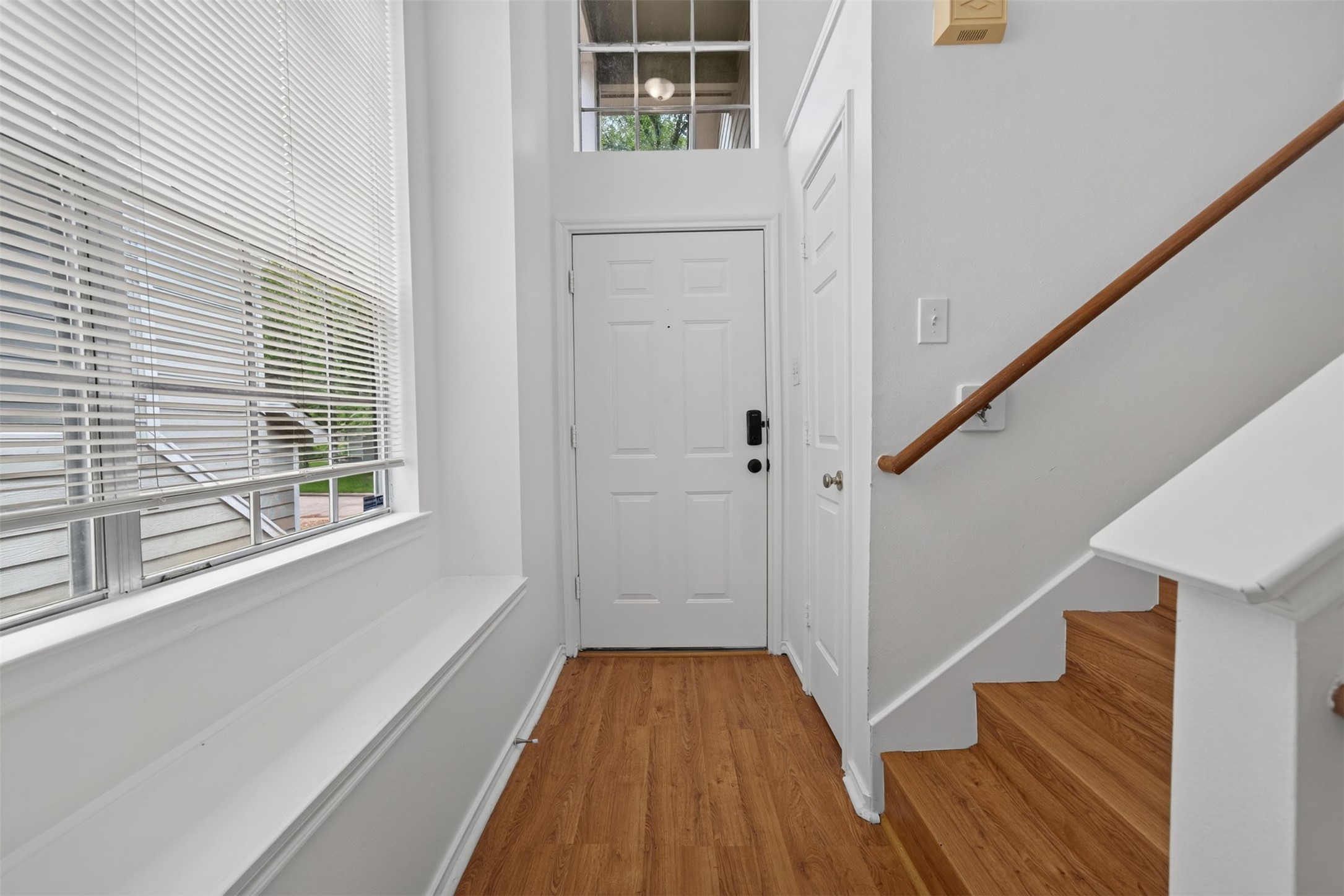 130 S Walden Elms Circle Property Photo 6