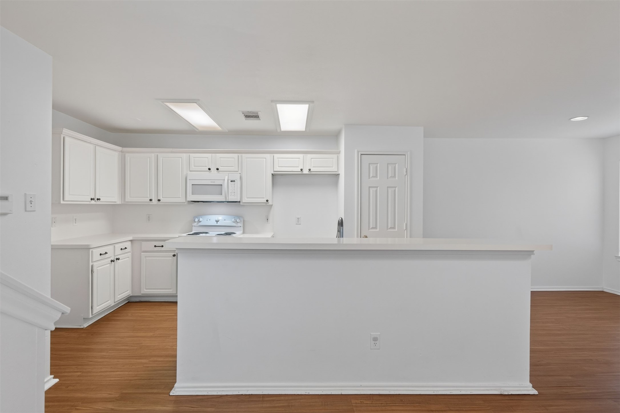 130 S Walden Elms Circle Property Photo 8