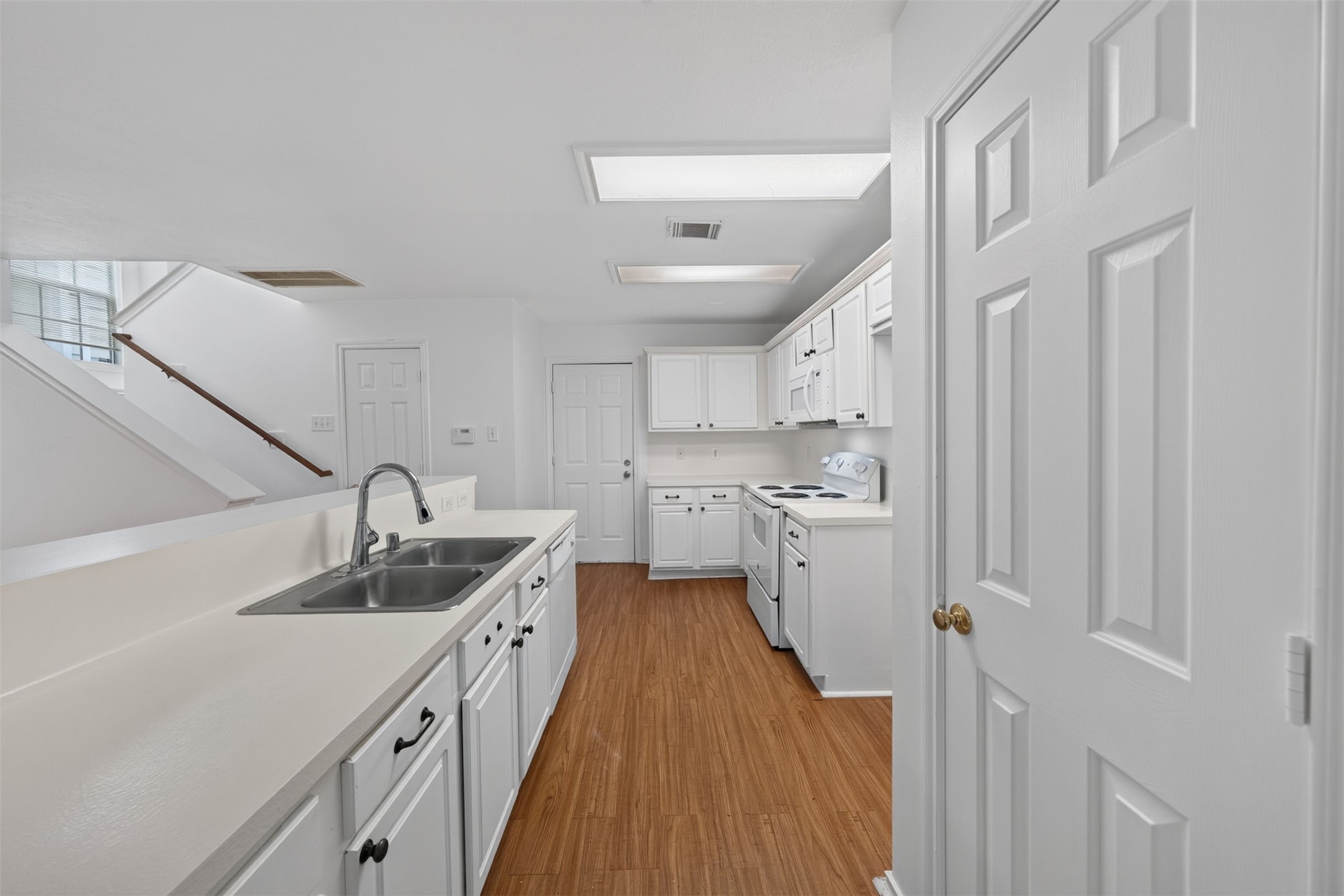 130 S Walden Elms Circle Property Photo 10