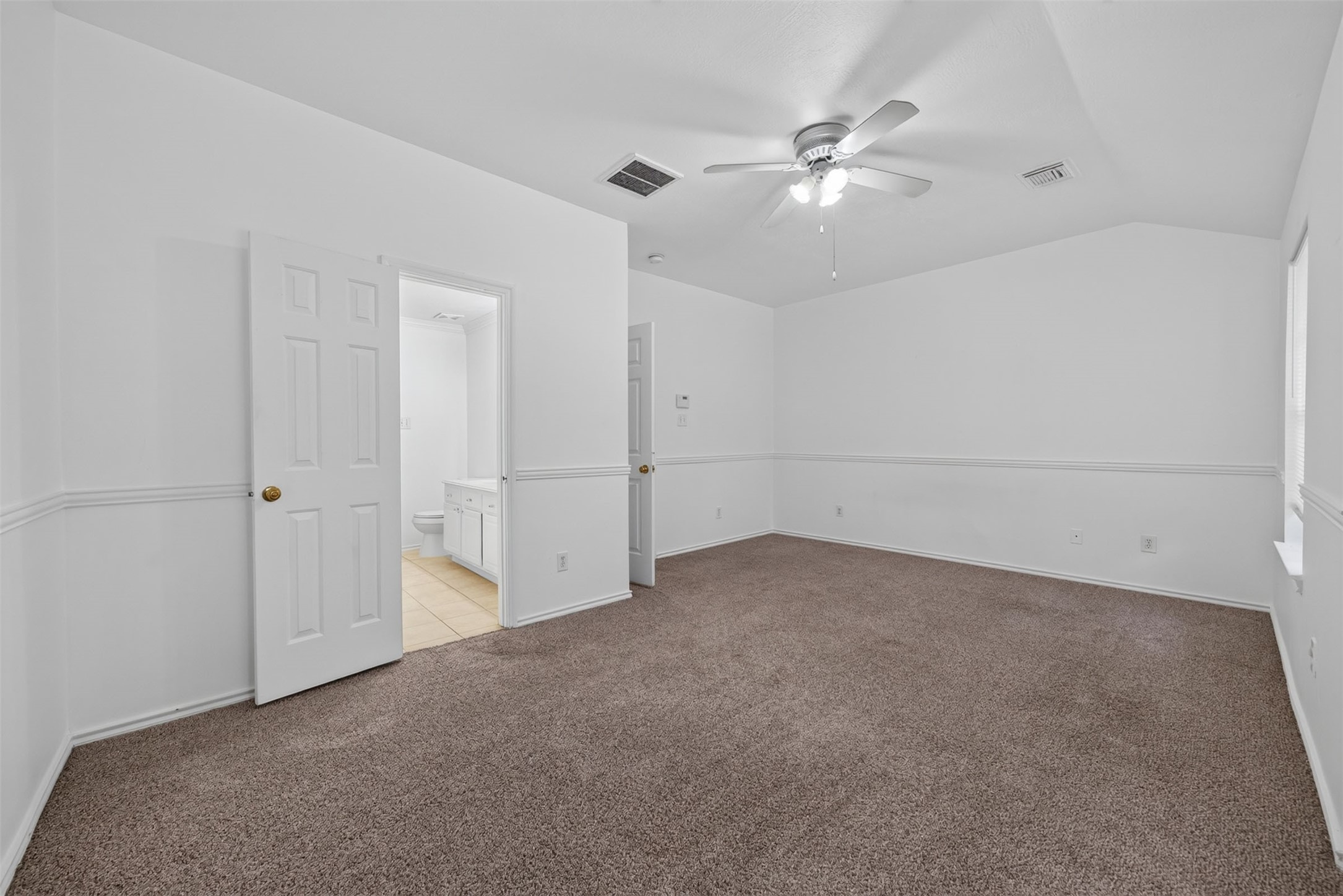 130 S Walden Elms Circle Property Photo 21