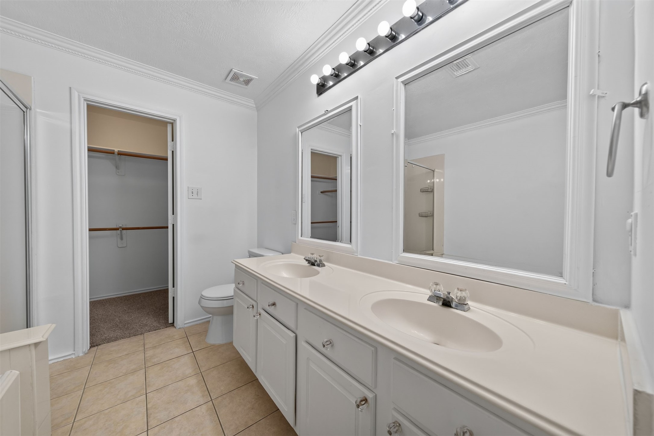 130 S Walden Elms Circle Property Photo 23