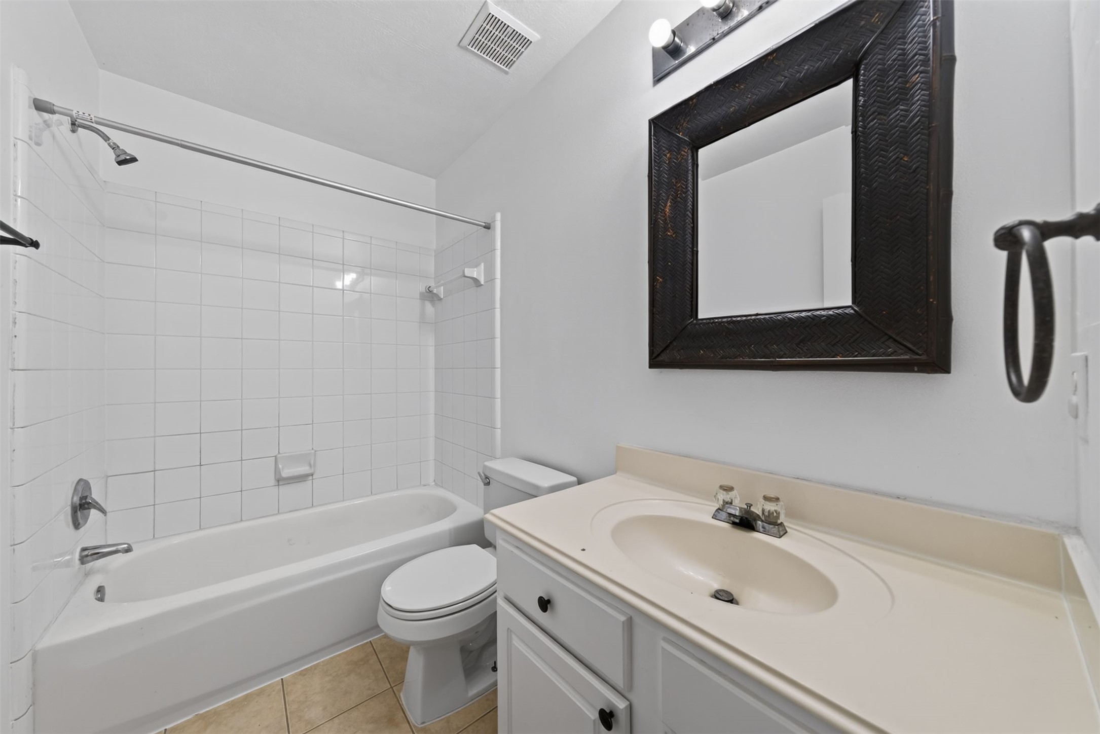 130 S Walden Elms Circle Property Photo 28