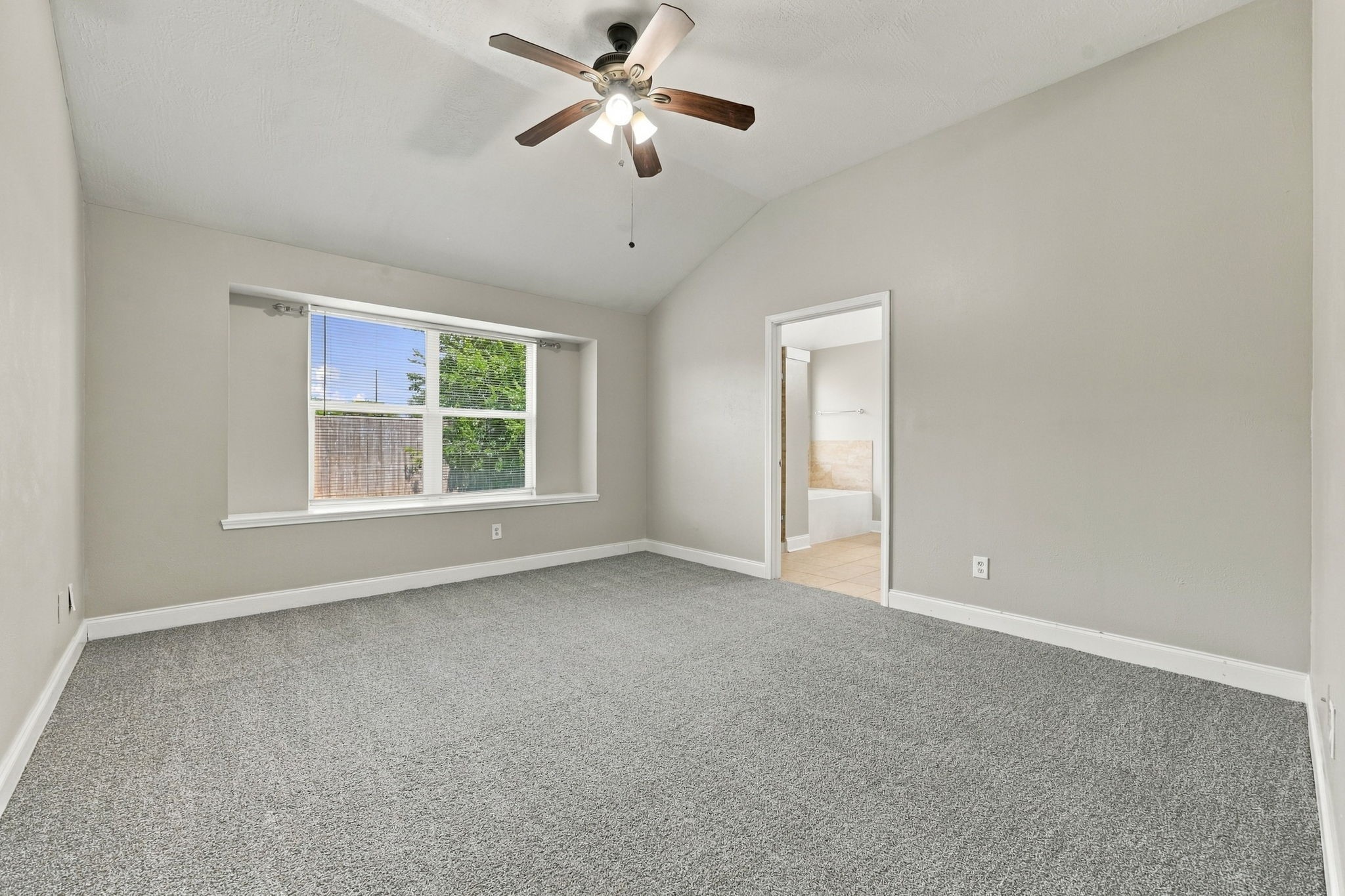 20314 Pomegranate Lane Property Photo 7