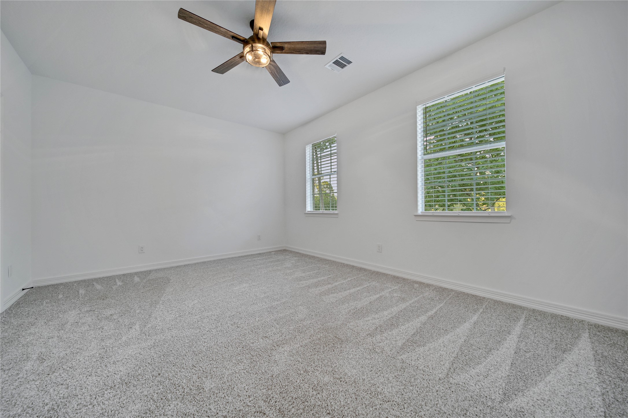 33319 White Oak Court Property Photo 33