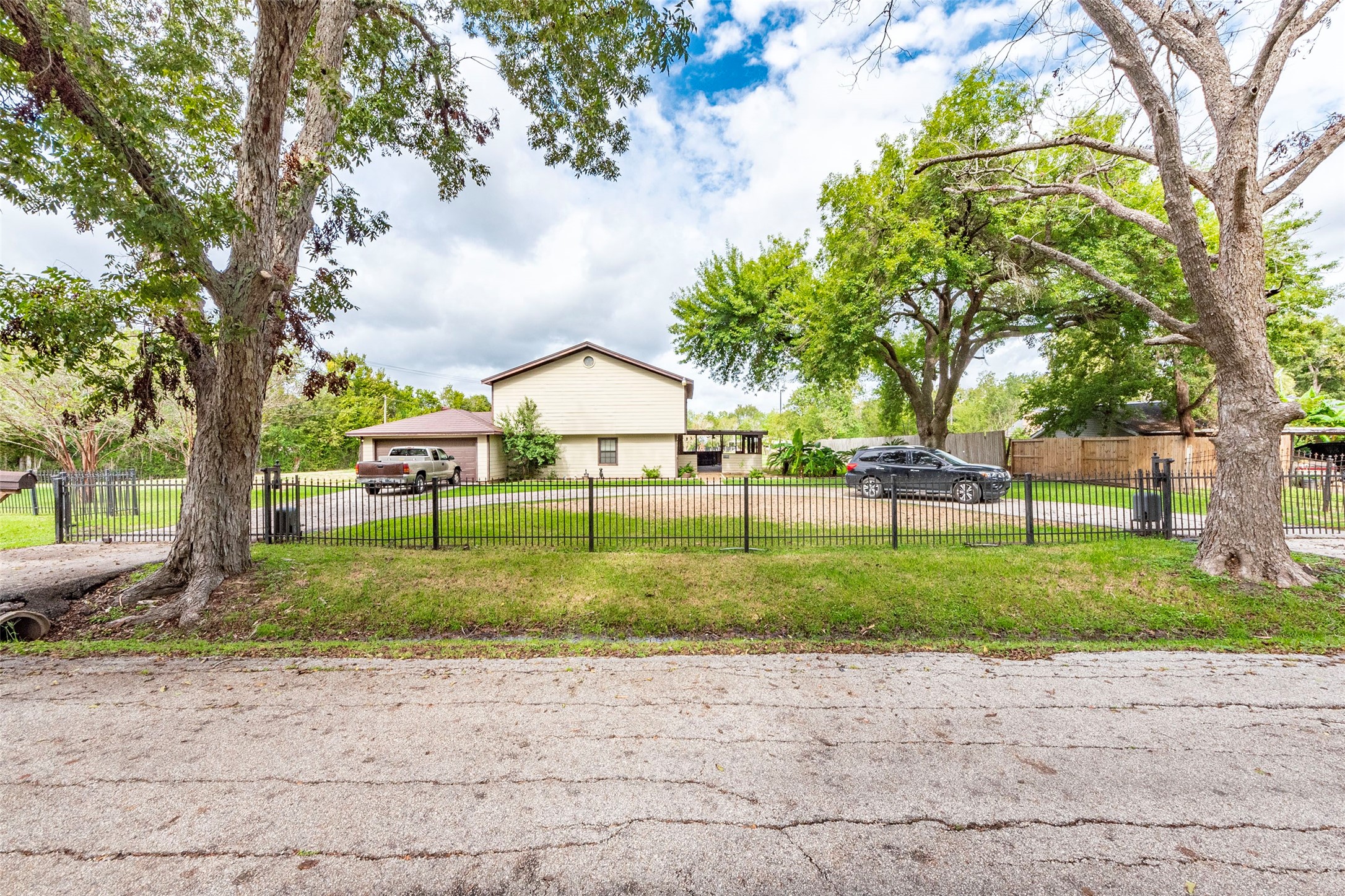 6721 Brace Street Property Photo 1