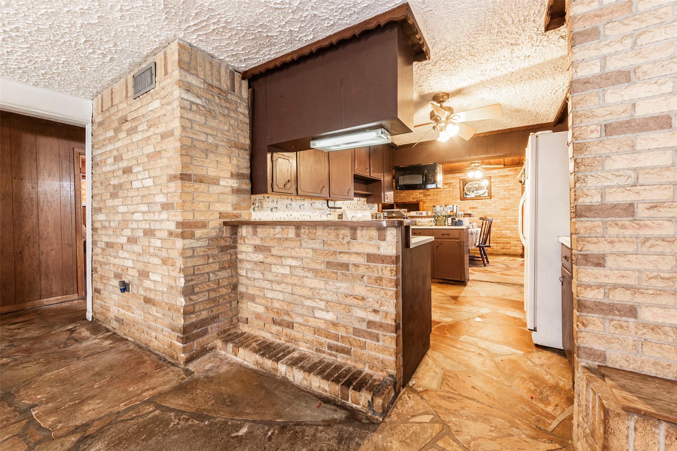 6721 Brace Street Property Photo 3