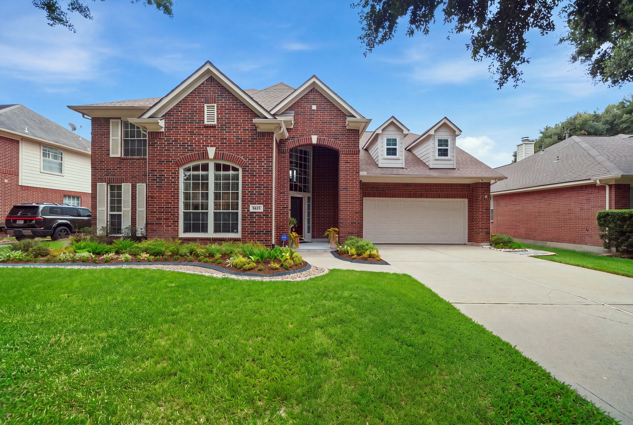 9415 Kari Springs Court Property Photo 4