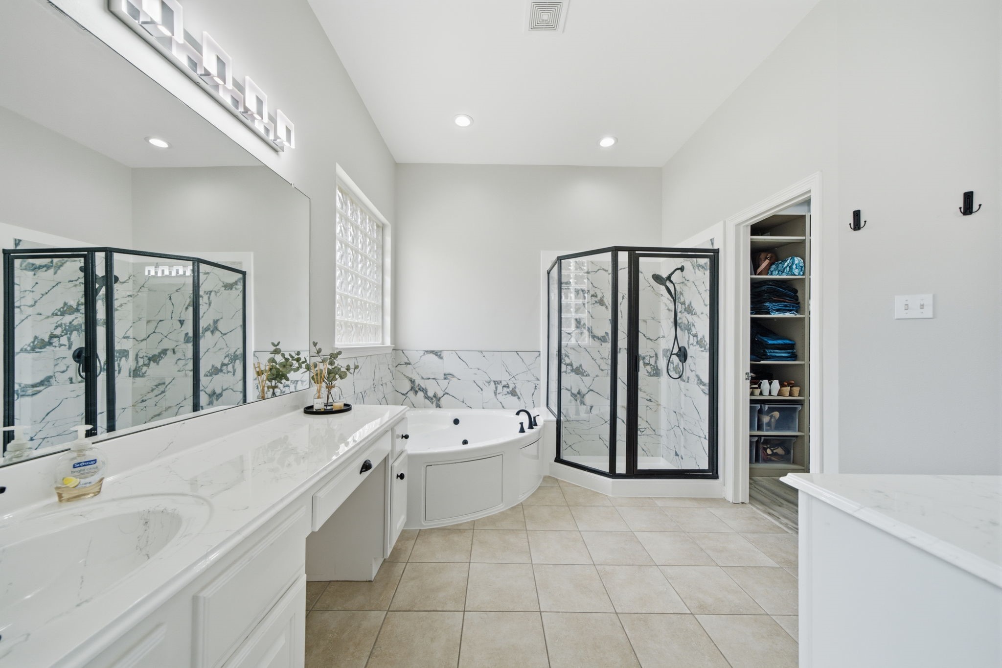 9415 Kari Springs Court Property Photo 16