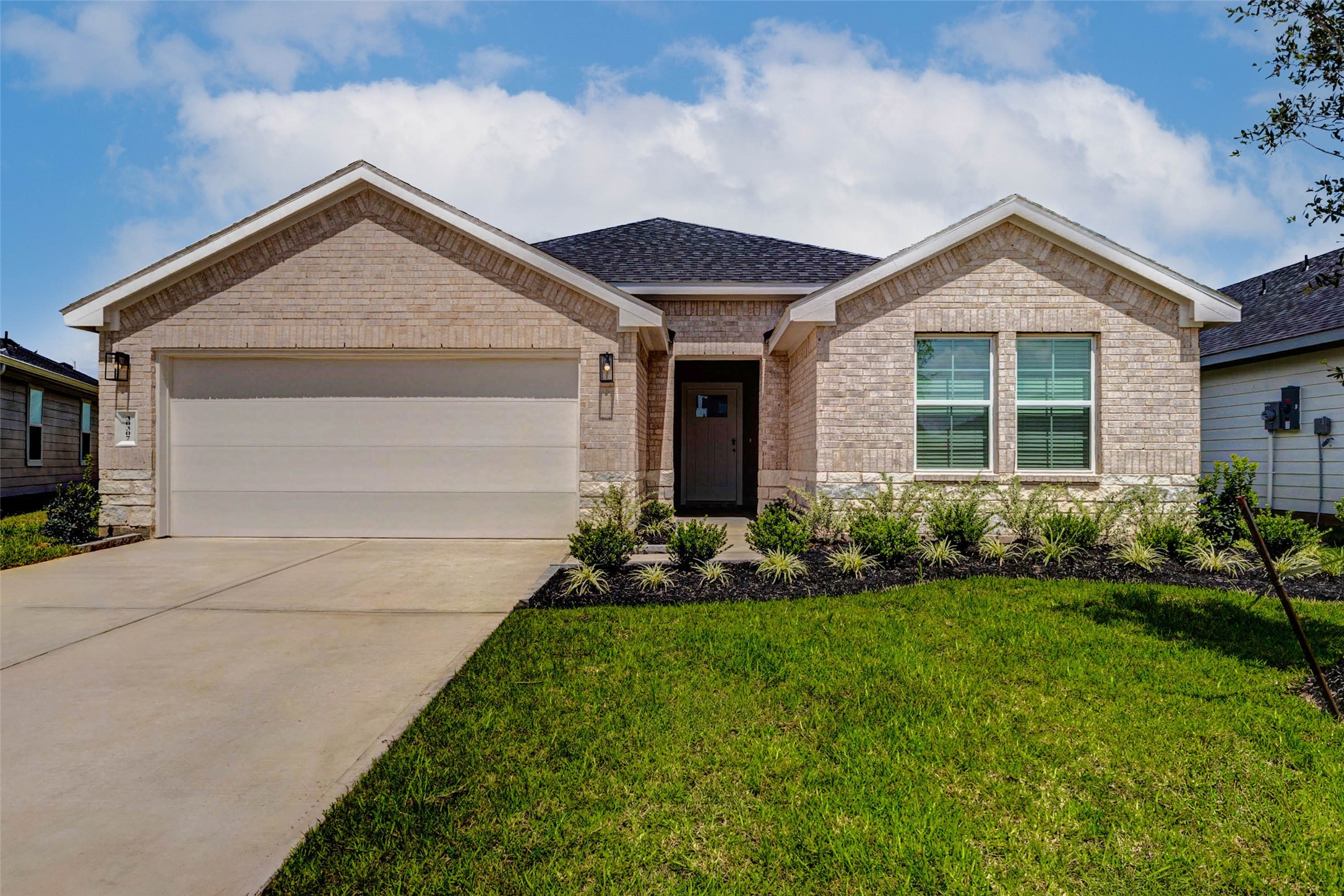 30307 Lighthouse Bluff Lane Property Photo 4