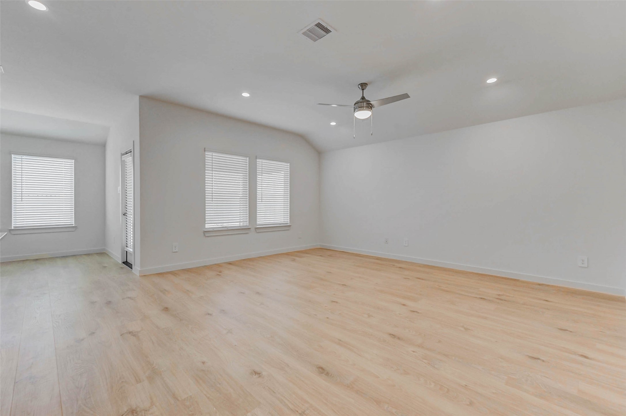 30307 Lighthouse Bluff Lane Property Photo 7