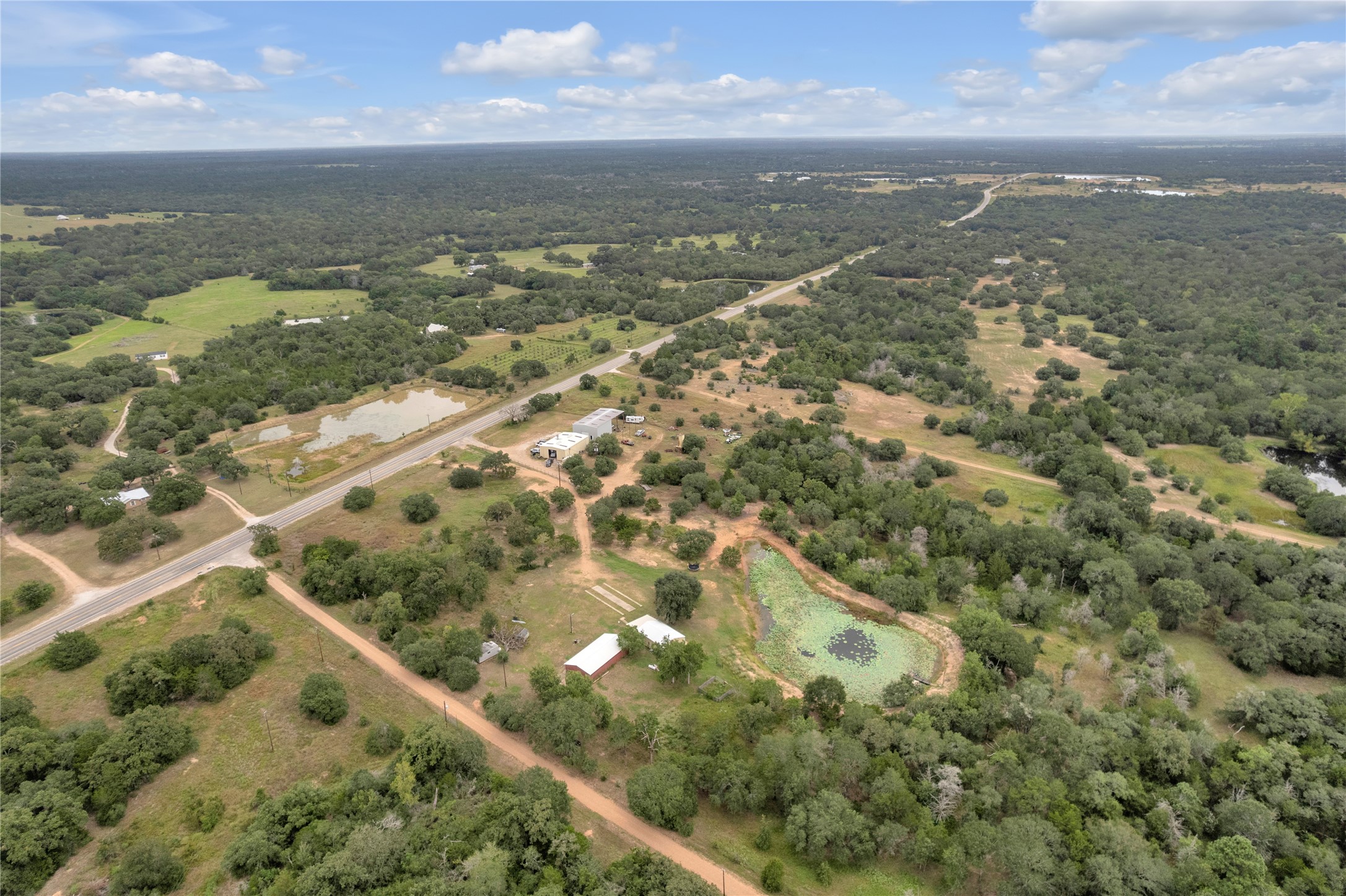 2396 Fm 109 Property Photo 1