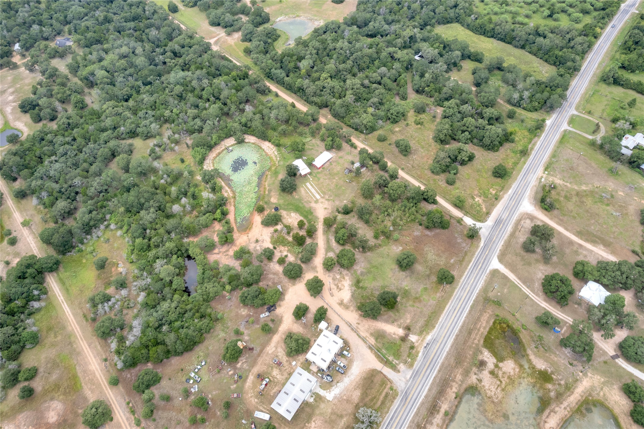 2396 Fm 109 Property Photo 11