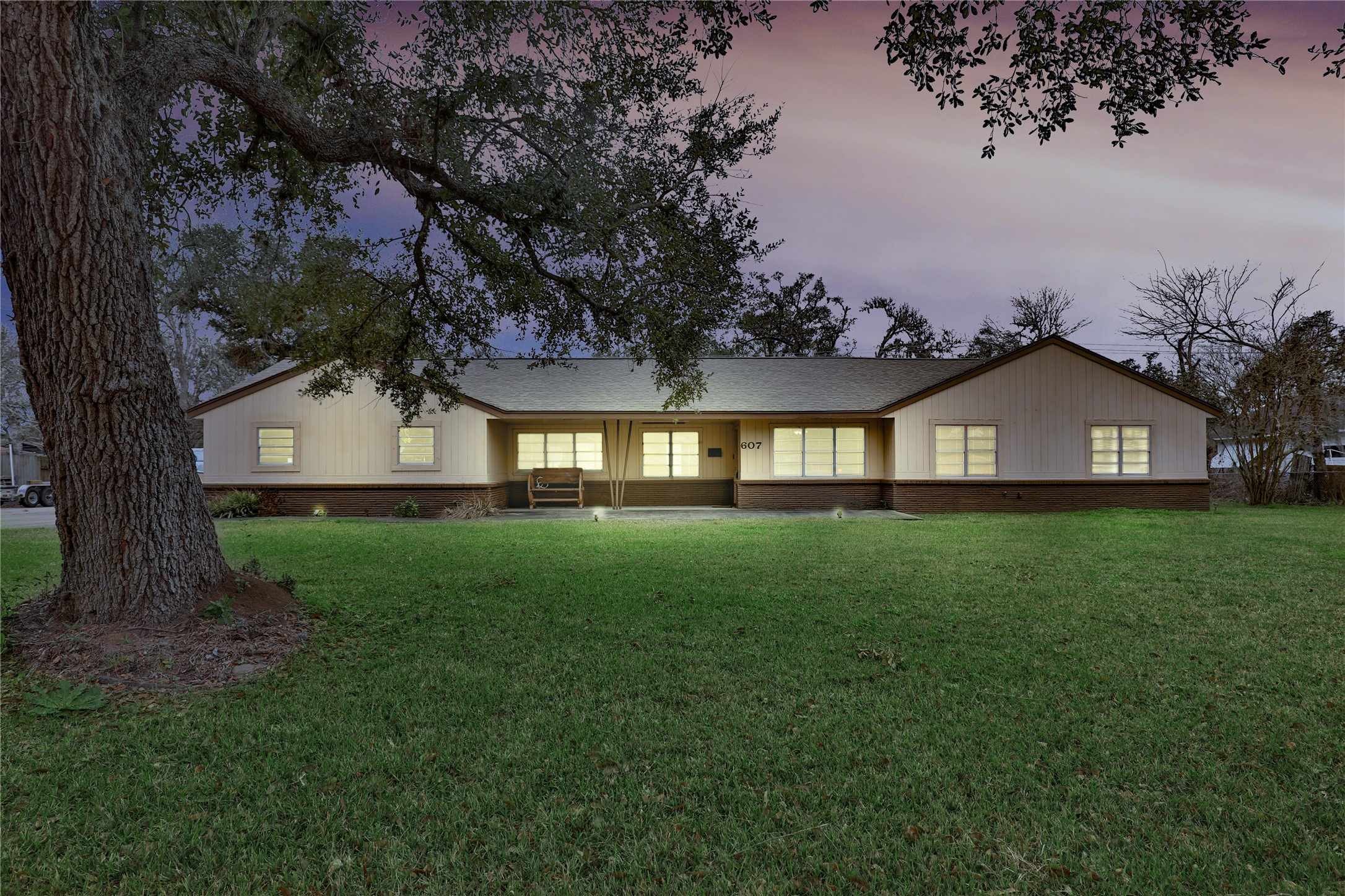 607 Magnolia Street Property Photo 1