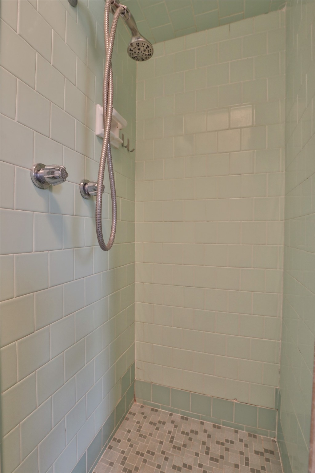 607 Magnolia Street Property Photo 20