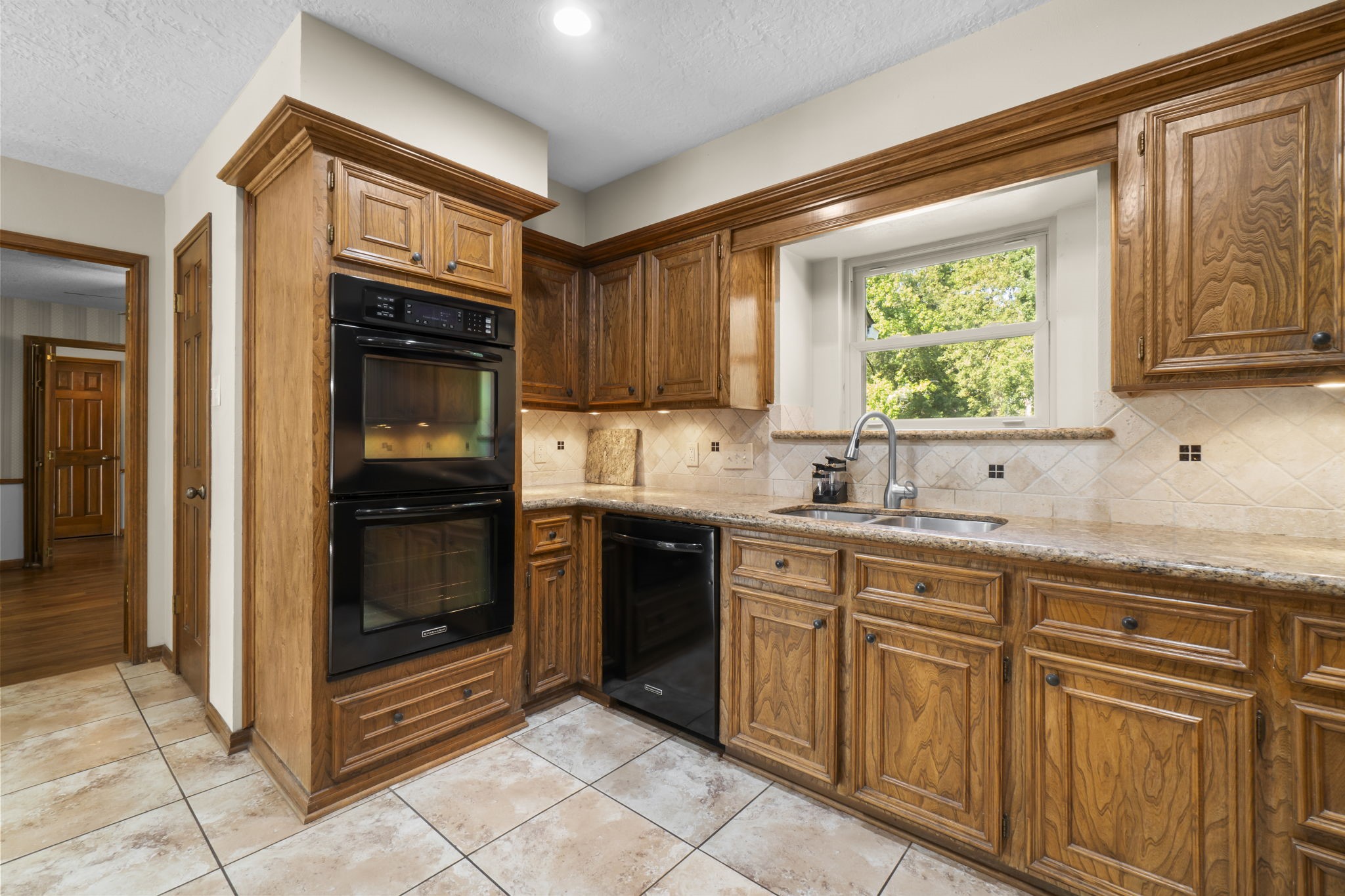 303 Scarborough Drive Property Photo 11