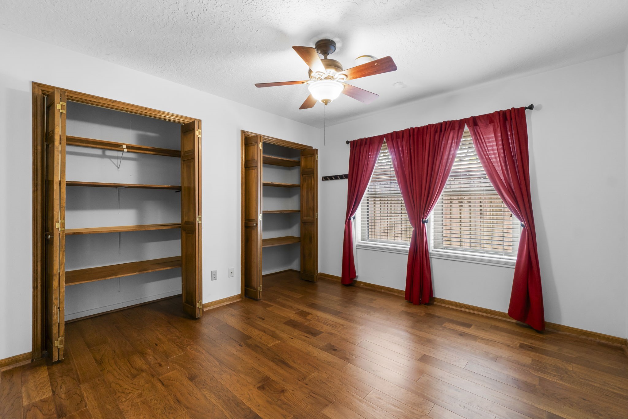 303 Scarborough Drive Property Photo 15