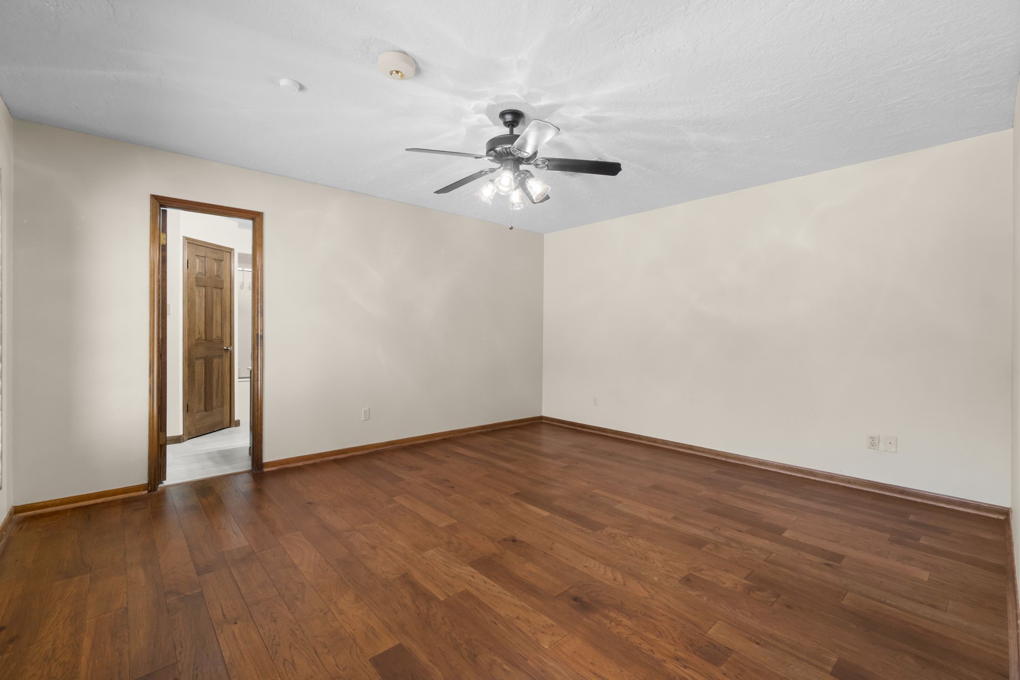 303 Scarborough Drive Property Photo 17