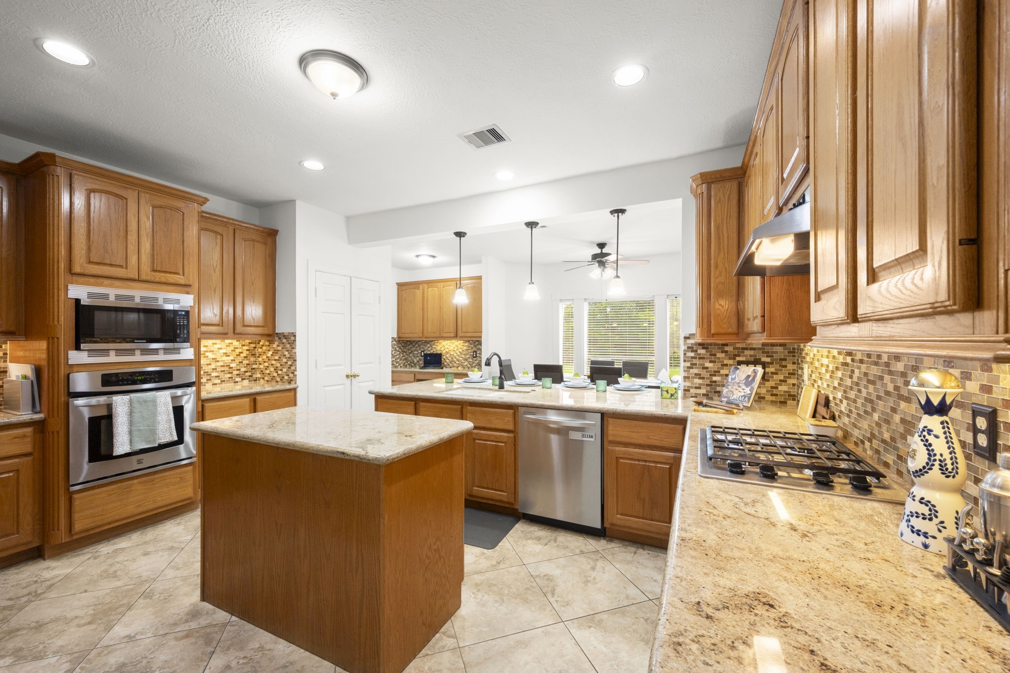 9514 Champions Cove Drive Property Photo 17