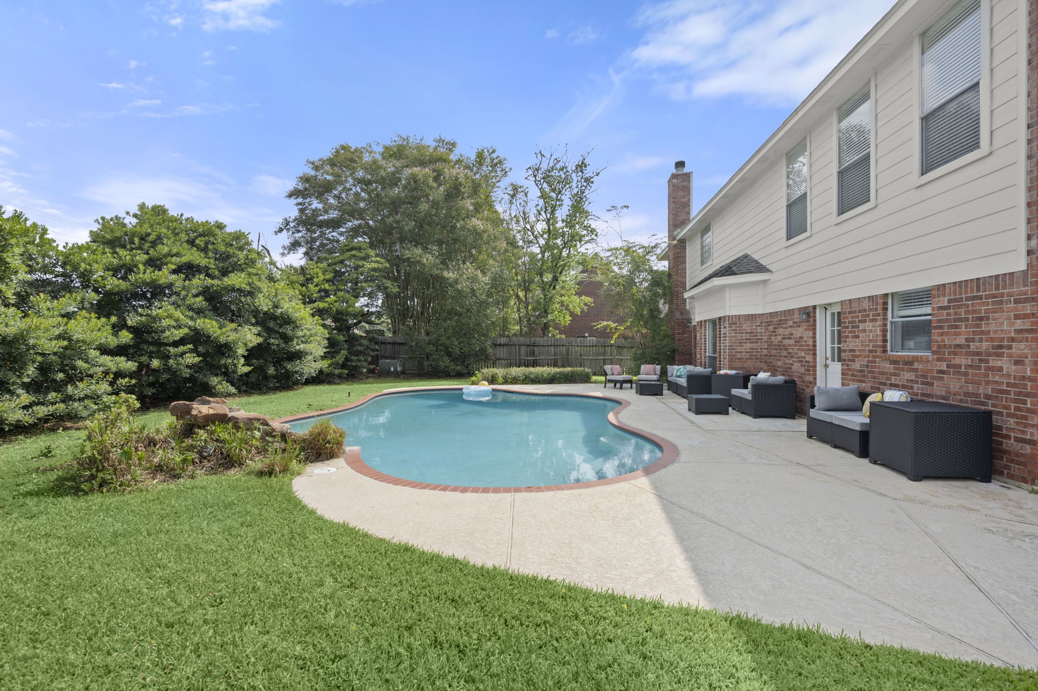 9514 Champions Cove Drive Property Photo 33
