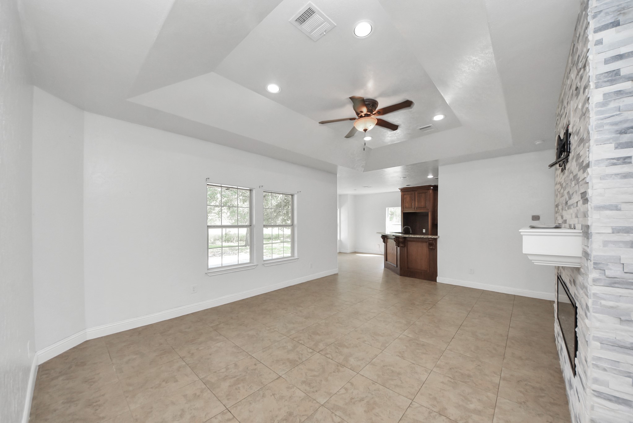 314 County Road 6881 N Property Photo 5