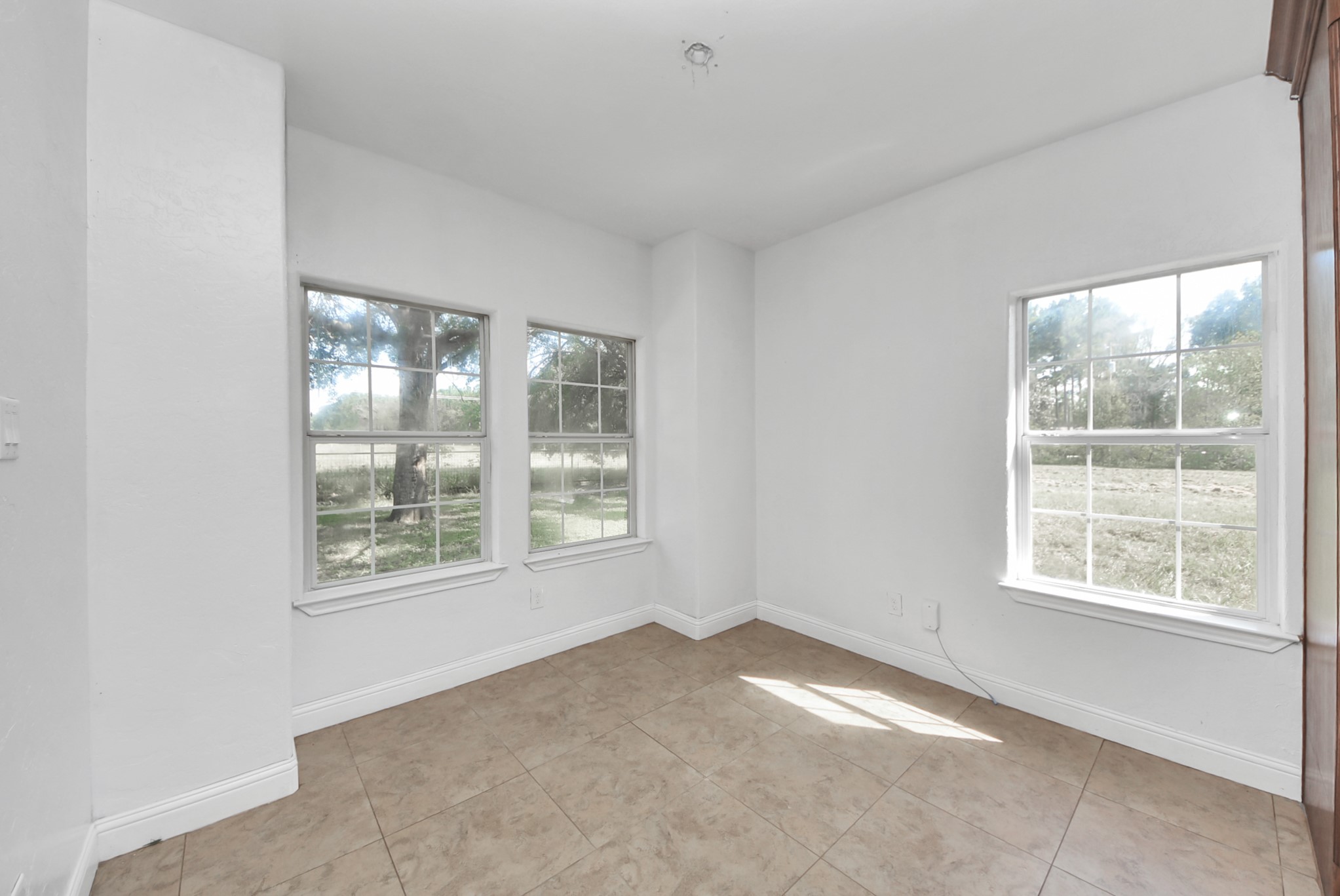 314 County Road 6881 N Property Photo 9