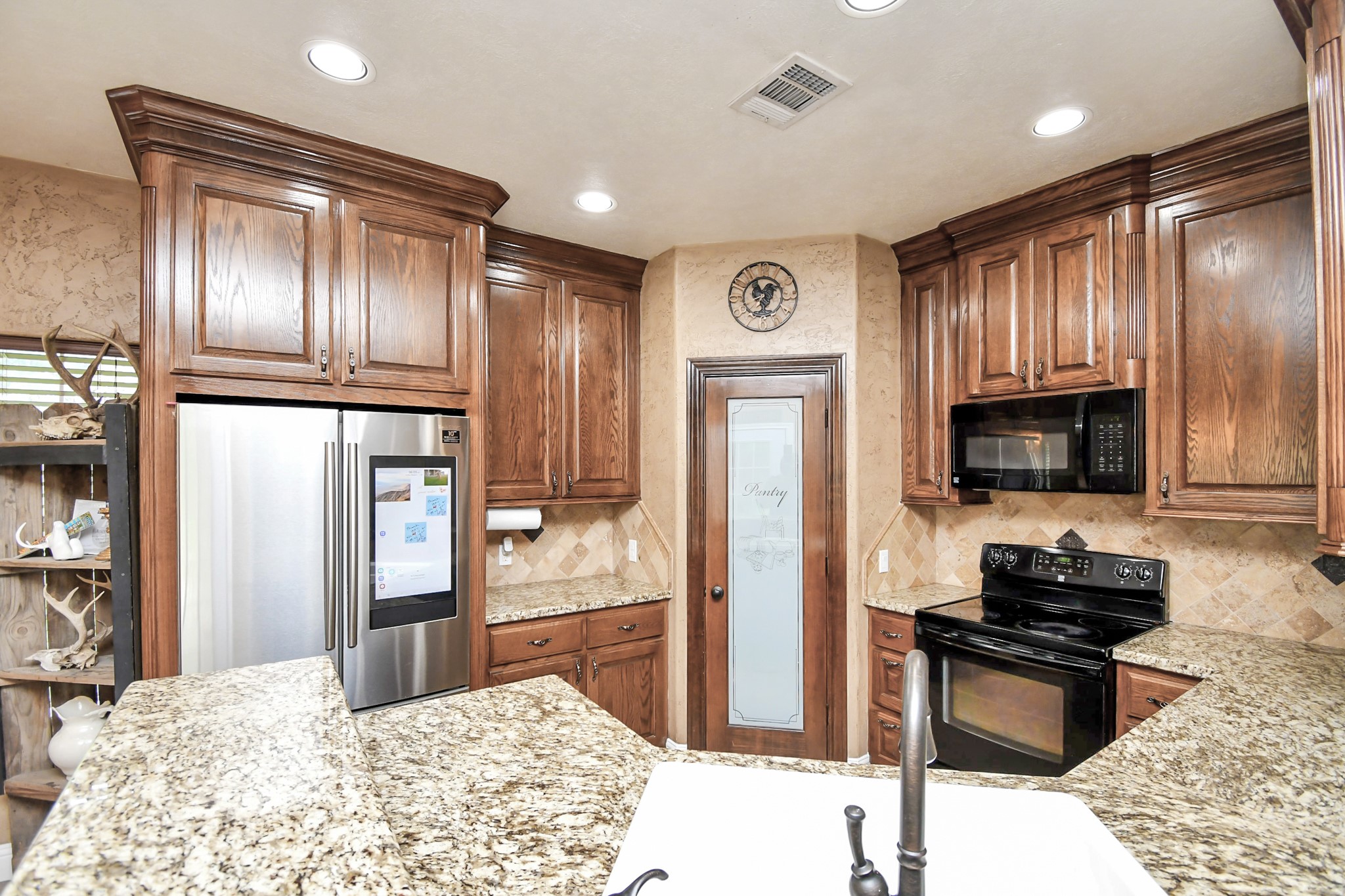 314 County Road 6881 N Property Photo 10